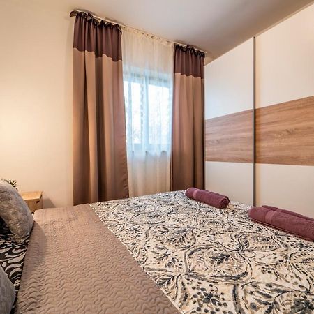 House Silvija Pula Apartment Bagian luar foto