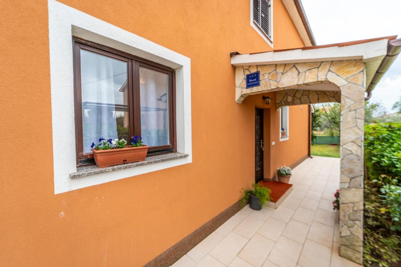 House Silvija Pula Apartment Bagian luar foto